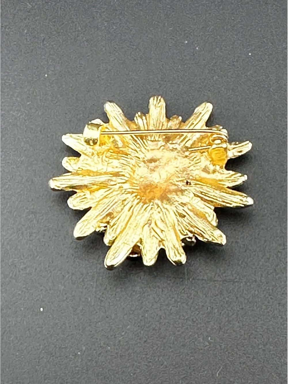 Artisanal Painted Daisy and Bee Brooch Pin